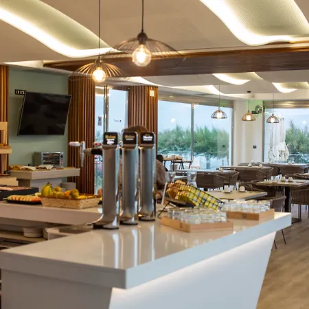 מלון Playa De & By Gaiarooms